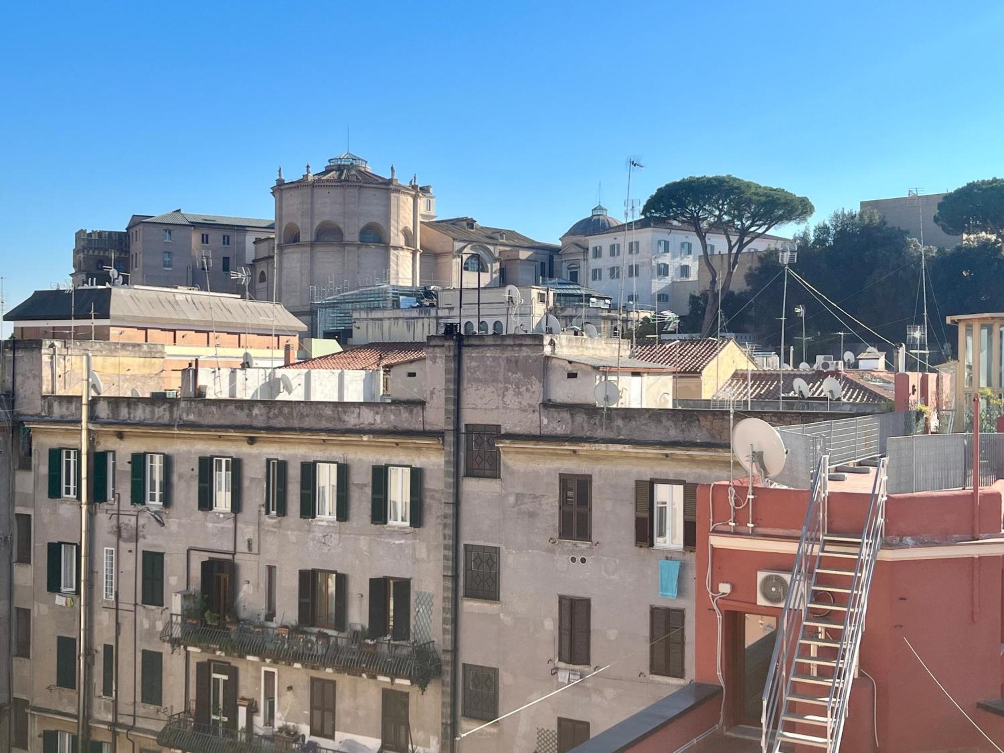 House Candia 111 - Vatican Museum Apartment Рим Екстер'єр фото